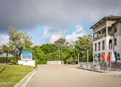 2501 Bienville Blvd #126, Ocean Springs, MS 39564