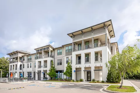 2501 Bienville Blvd #126, Ocean Springs, MS 39564