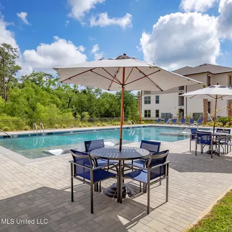 2501 Bienville Blvd #126, Ocean Springs, MS 39564