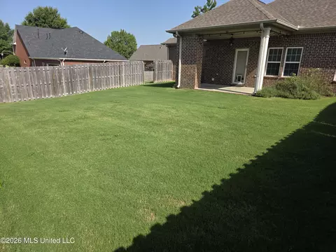 Exterior - 7291 Wind Dr, Olive Branch, MS 38654 photo 3 of 4