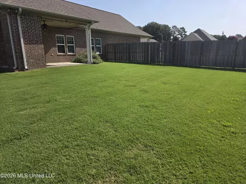 Exterior - 7291 Wind Dr, Olive Branch, MS 38654 photo 4 of 4