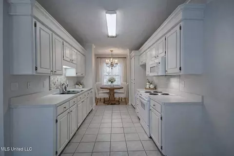 271 Azalea Ct, Brandon, MS 39047 photo 6