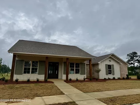 718 Celadon St, Brandon, MS 39042
