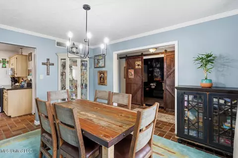 Dining - 229 Greenfield Pl, Brandon, MS 39047 photo 2 of 2
