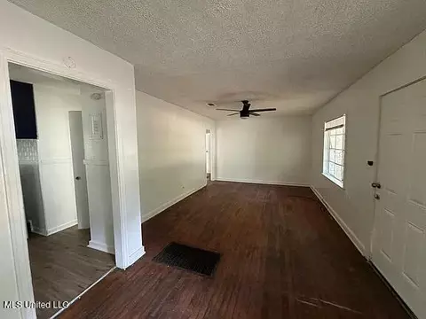 1734 Dixie Dr, Jackson, MS 39209 photo 3