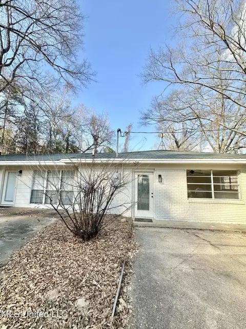 Exterior - 1002 Mark Dr, Mendenhall, MS 39114 photo 4 of 7