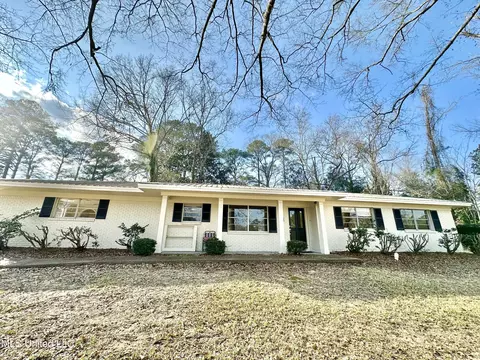 Exterior - 1002 Mark Dr, Mendenhall, MS 39114 photo 2 of 7