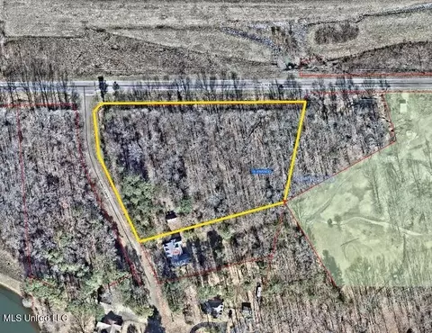 62 E Green T Lake Rd, Hernando, MS 38632