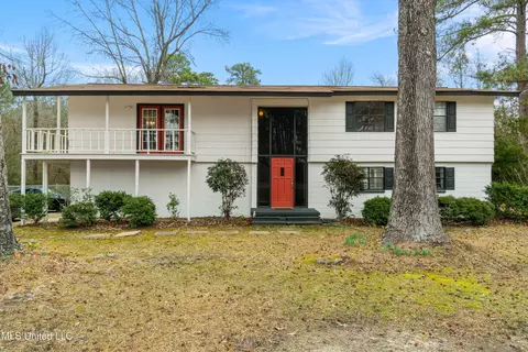 156 Balboa Dr, Hattiesburg, MS 39402