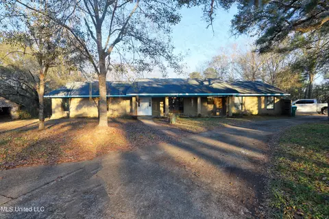 12192 Mccandliss Dr, Gulfport, MS 39503