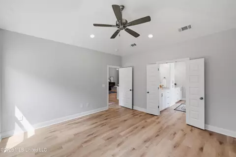 Entry Way - 939 Mullican Rd, Florence, MS 39073 photo 2 of 2