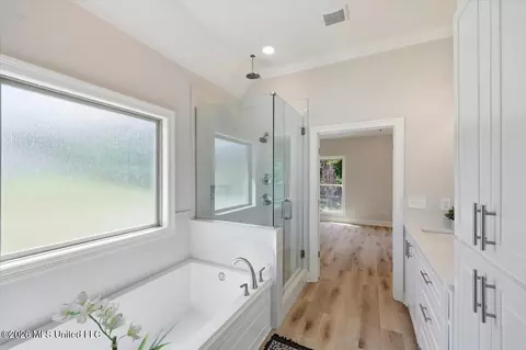 Bath - 939 Mullican Rd, Florence, MS 39073 photo 2 of 4