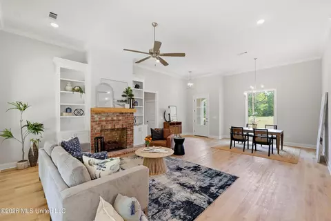 Living - 939 Mullican Rd, Florence, MS 39073 photo 2 of 2
