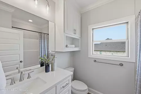 Bath - 939 Mullican Rd, Florence, MS 39073 photo 5 of 5