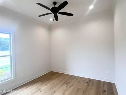 Bedroom - 130 Freedom Ring Dr, Brandon, MS 39047 photo 2 of 4