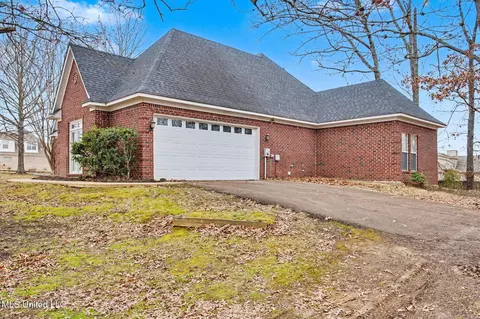 Exterior - 1916 Trapper Dr, Hernando, MS 38632 photo 3 of 5