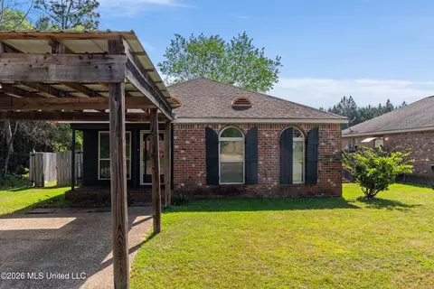 8 Findlay St, Hattiesburg, MS 39402