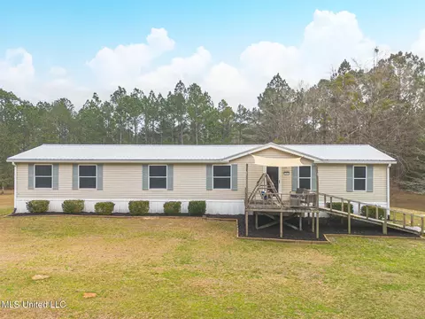 11073 Jolly Rd, Biloxi, MS 39532