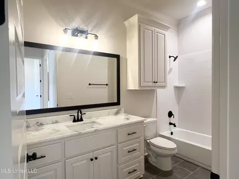 Bath - 210 Freedom Ring Dr, Brandon, MS 39047 photo 3 of 3