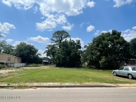 231 Dorries St, Biloxi, MS 39530