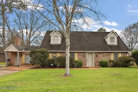 109 Old Canton Hill Dr, Jackson, MS 39211
