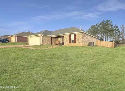 Exterior - 527 Roxbury Pl, Florence, MS 39073 photo 3 of 4