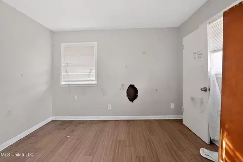 Bedroom - 444 Mcdowell Park Cir, Jackson, MS 39204 photo 2 of 11