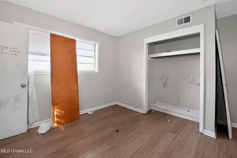 Bedroom - 444 Mcdowell Park Cir, Jackson, MS 39204 photo 8 of 11