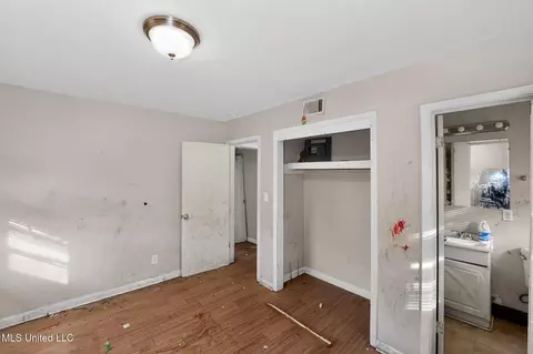 Bedroom - 444 Mcdowell Park Cir, Jackson, MS 39204 photo 6 of 11