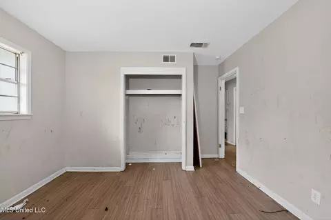 Bedroom - 444 Mcdowell Park Cir, Jackson, MS 39204 photo 4 of 11