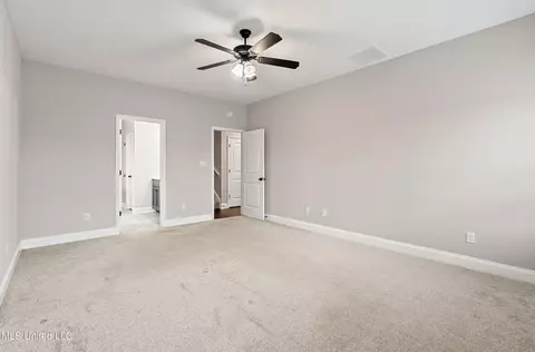 Bedroom - 214 Eagle View Dr, Senatobia, MS 38668 photo 6 of 8