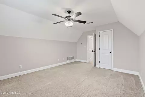 Bedroom - 214 Eagle View Dr, Senatobia, MS 38668 photo 7 of 8