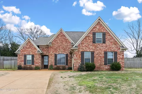 214 Eagle View Dr, Senatobia, MS 38668