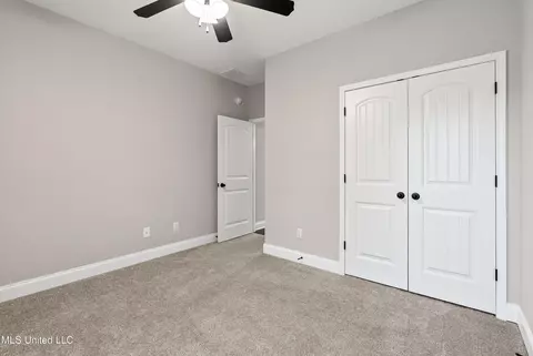 Bedroom - 214 Eagle View Dr, Senatobia, MS 38668 photo 5 of 8