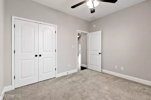 Bedroom - 214 Eagle View Dr, Senatobia, MS 38668 photo 3 of 8
