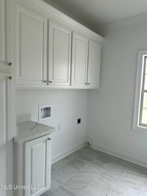 417 Aurora Cir, Canton, MS 39046 photo 10