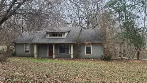 8596 Crestview, Hernando, MS 38632