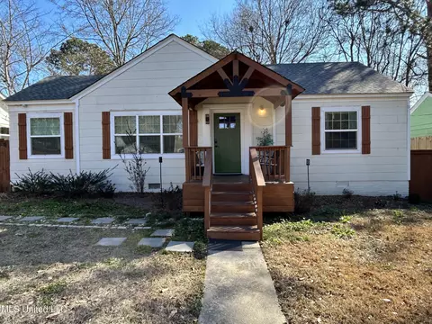 315 E Ridgeway St, Jackson, MS 39206