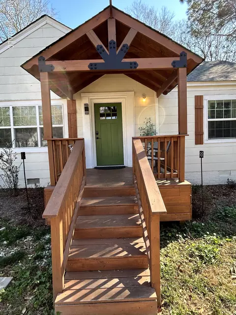 315 E Ridgeway St, Jackson, MS 39206