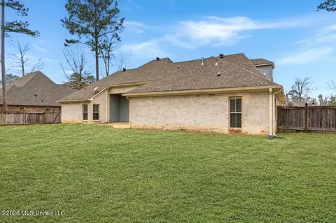 Exterior - 1002 Eastview Cv, Brandon, MS 39042 photo 10 of 10