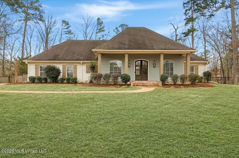 1002 Eastview Cv, Brandon, MS 39042