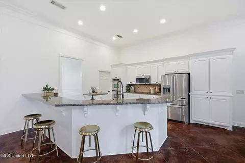 Kitchen - 1002 Eastview Cv, Brandon, MS 39042 photo 1 of 4