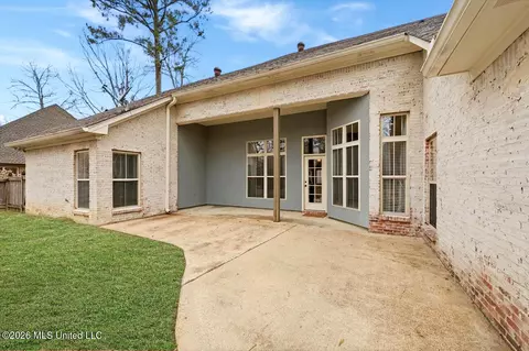 Exterior - 1002 Eastview Cv, Brandon, MS 39042 photo 8 of 10