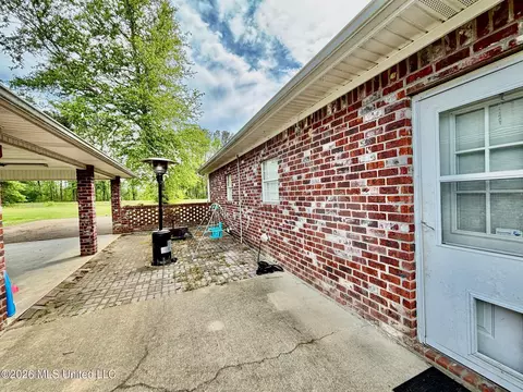 Exterior - 1010 Deerfield Rd, Summit, MS 39666 photo 3 of 6