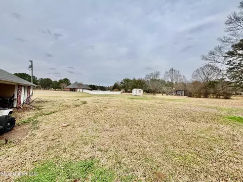 Exterior - 1010 Deerfield Rd, Summit, MS 39666 photo 5 of 6