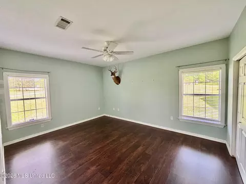 Bedroom - 1010 Deerfield Rd, Summit, MS 39666 photo 1 of 2