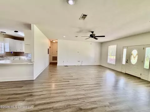 Living - 1010 Deerfield Rd, Summit, MS 39666 photo 1 of 2