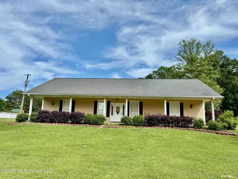 Exterior - 1010 Deerfield Rd, Summit, MS 39666 photo 6 of 6