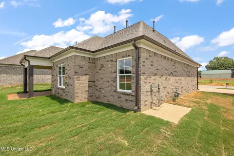 Exterior - 6432 Clover Ct, Walls, MS 38680 photo 4 of 7