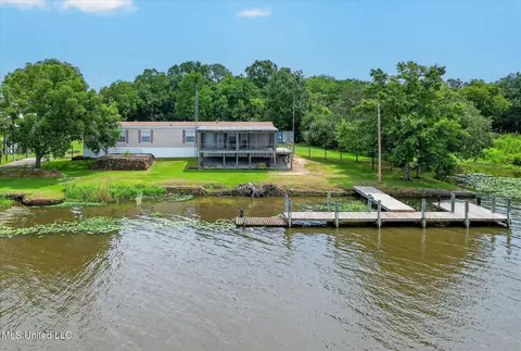 5033 Levee St, Pearlington, MS 39572